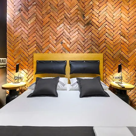 Industrial Design Affittacamere 4*