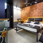 Industrial Design 4* Split